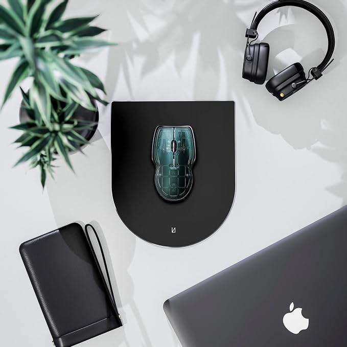 Green and Black Chroma